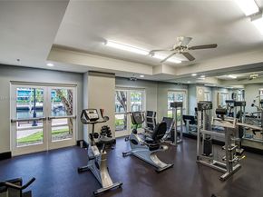 3001 NE 185th St 135, Aventura FL 33180