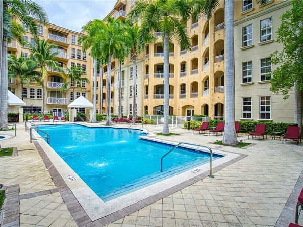 3001 NE 185th St 135, Aventura FL 33180