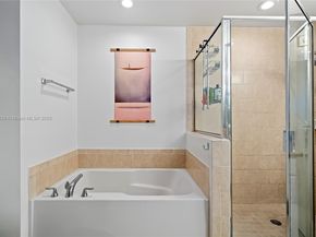 3001 NE 185th St 135, Aventura FL 33180