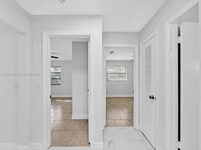 10251 NW 39th Ct, Coral Springs FL 33065