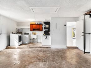 10251 NW 39th Ct, Coral Springs FL 33065