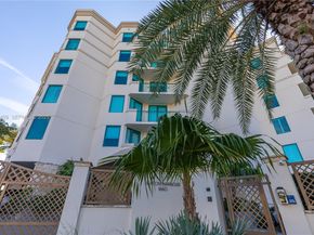 1660 W Glencoe St 302, Coconut Grove FL 33133