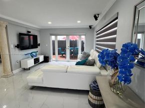 12663 NW 8th Way, Miami FL 33182