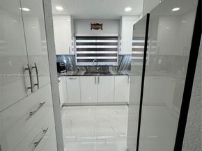 12663 NW 8th Way, Miami FL 33182