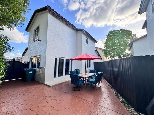 12663 NW 8th Way, Miami FL 33182