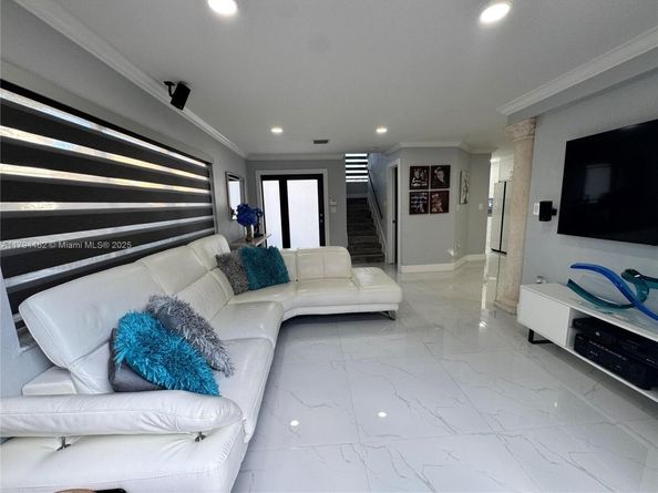 12663 NW 8th Way, Miami FL 33182