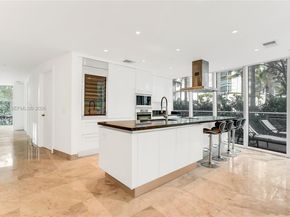 2950 NE 188th St 150, Aventura FL 33180