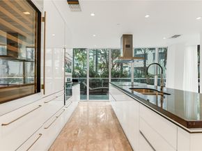 2950 NE 188th St 150, Aventura FL 33180