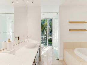 2950 NE 188th St 150, Aventura FL 33180