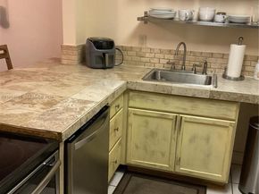 8758 SW 12th St 206, Miami FL 33174