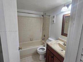 8592 W Sunrise Blvd 209, Plantation FL 33322