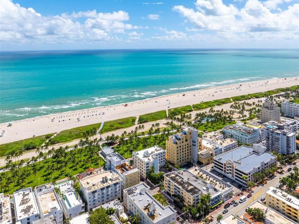 1390 Ocean Dr 202, Miami Beach FL 33139