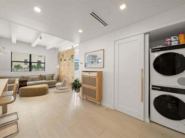 1390 Ocean Dr 202, Miami Beach FL 33139