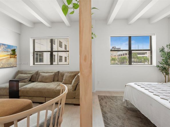 1390 Ocean Dr 202, Miami Beach FL 33139