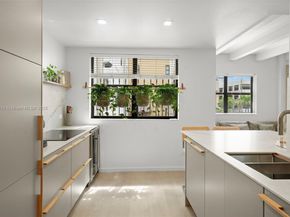 1390 Ocean Dr 202, Miami Beach FL 33139