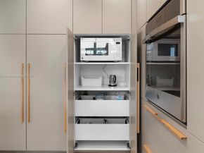 1390 Ocean Dr 202, Miami Beach FL 33139