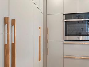 1390 Ocean Dr 202, Miami Beach FL 33139