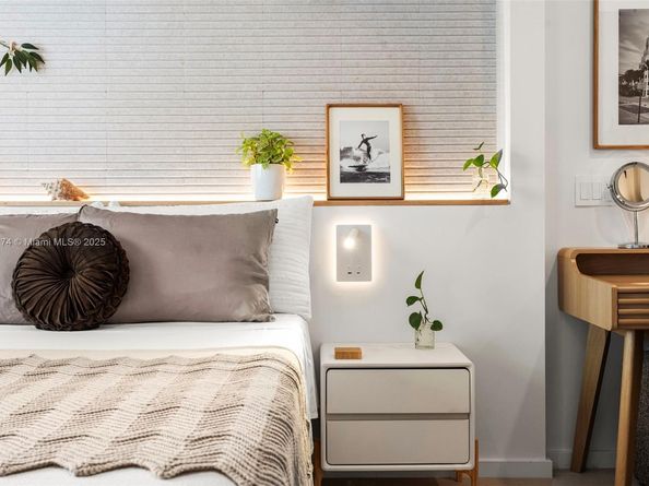 1390 Ocean Dr 202, Miami Beach FL 33139