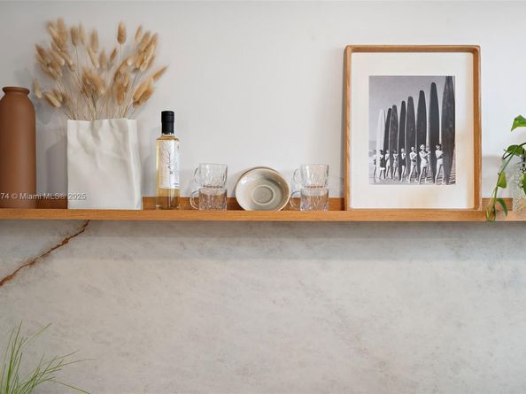 1390 Ocean Dr 202, Miami Beach FL 33139