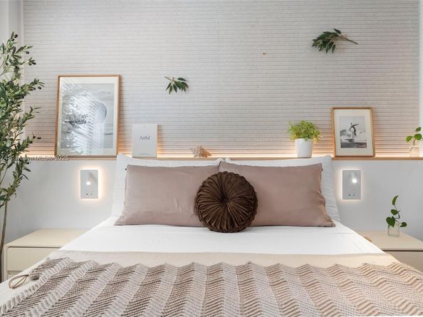 1390 Ocean Dr 202, Miami Beach FL 33139