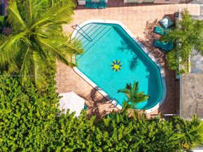 1390 Ocean Dr 202, Miami Beach FL 33139