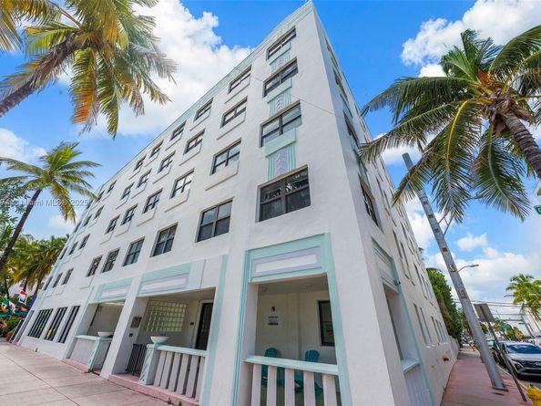 1390 Ocean Dr 202, Miami Beach FL 33139