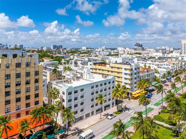 1390 Ocean Dr 202, Miami Beach FL 33139