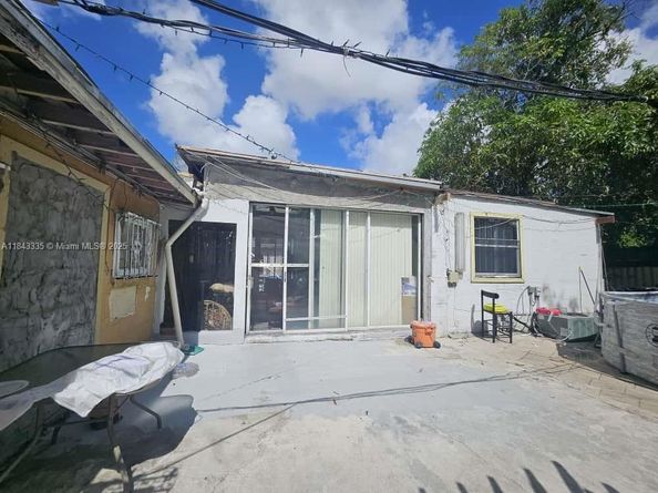 1320 Dunad Ave, Opa-Locka FL 33054