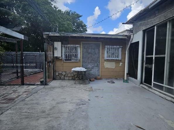 1320 Dunad Ave, Opa-Locka FL 33054