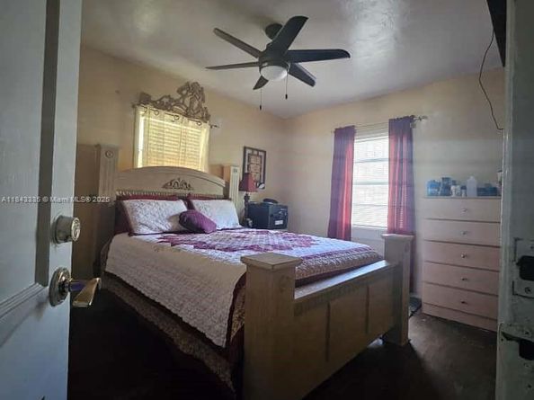 1320 Dunad Ave, Opa-Locka FL 33054