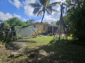 1320 Dunad Ave, Opa-Locka FL 33054