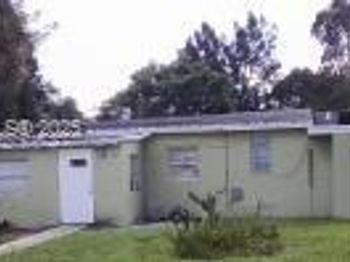 700 SW 8th St