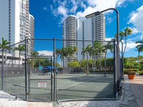 19195 NE 36th Ct 2902, Aventura FL 33180