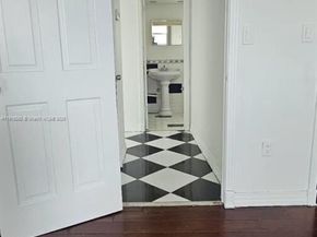 8595 Sunrise Lakes Blvd 307, Sunrise FL 33322