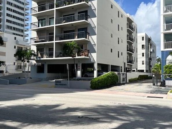 6444 Collins Ave A4, Miami Beach FL 33141