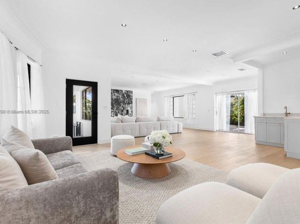 4444 Adams Ave, Miami Beach FL 33140