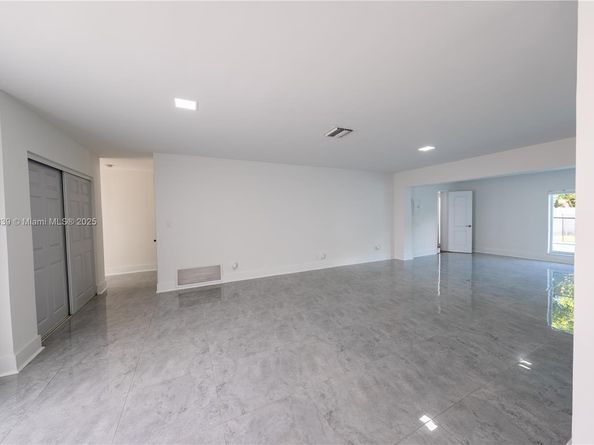 10860 SW 116th St, Miami FL 33176
