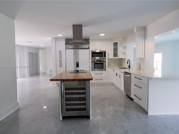 10860 SW 116th St, Miami FL 33176