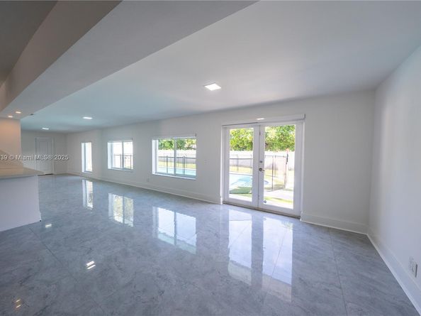 10860 SW 116th St, Miami FL 33176