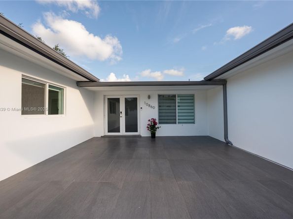 10860 SW 116th St, Miami FL 33176