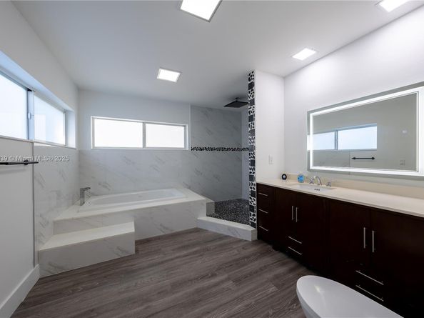 10860 SW 116th St, Miami FL 33176