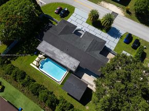 10860 SW 116th St, Miami FL 33176