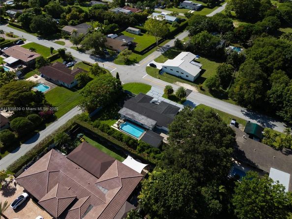 10860 SW 116th St, Miami FL 33176