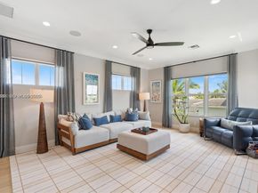 9369 Crestview Cir, Palm Beach Gardens FL 33412