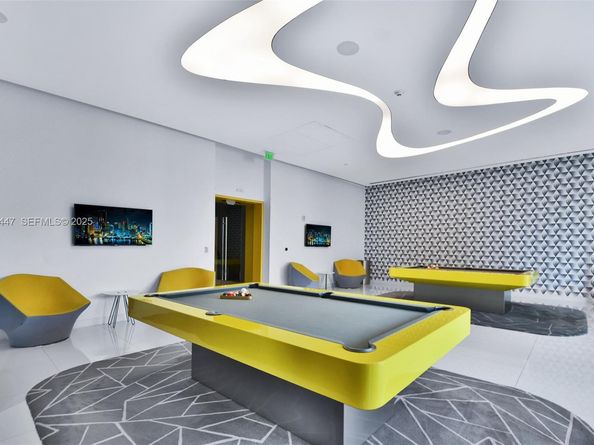 501 NE 31st St 2902, Miami FL 33137