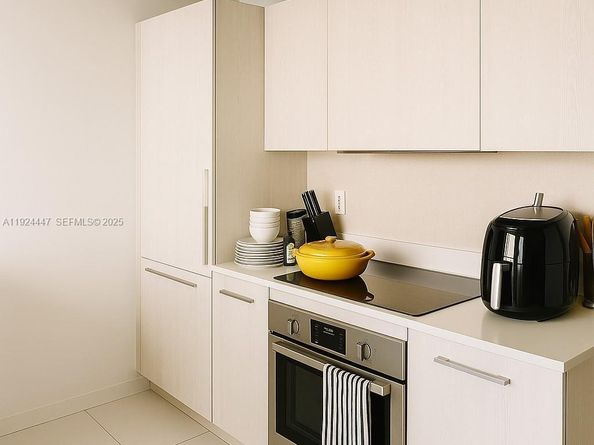 501 NE 31st St 2902, Miami FL 33137