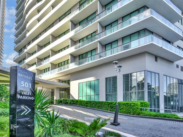 501 NE 31st St 2902, Miami FL 33137