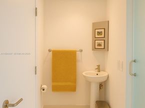 501 NE 31st St 2902, Miami FL 33137