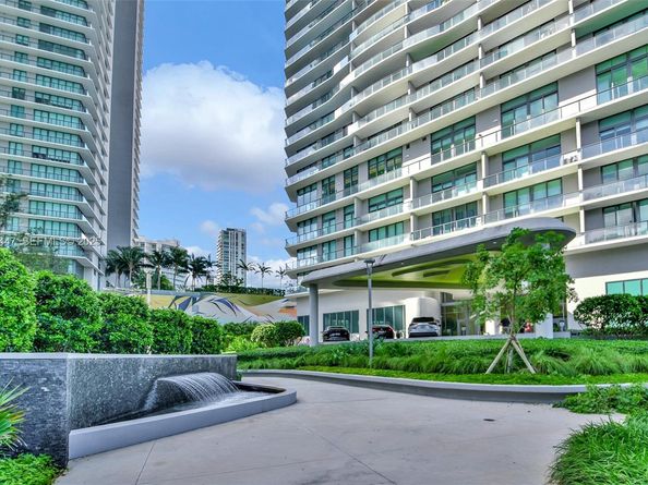 501 NE 31st St 2902, Miami FL 33137