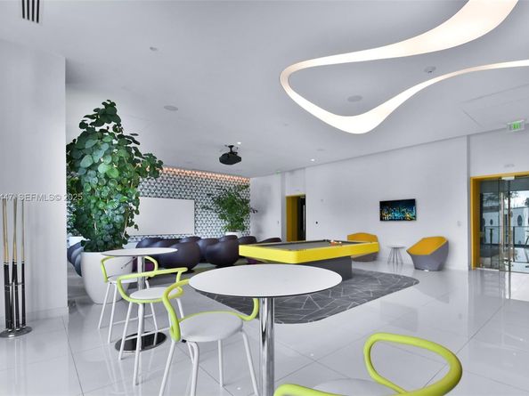 501 NE 31st St 2902, Miami FL 33137